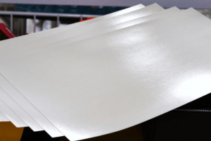 Giấy Ivory – Đặc điểm, phân loại và ứng dụng trong ngành in ấn – bao bì